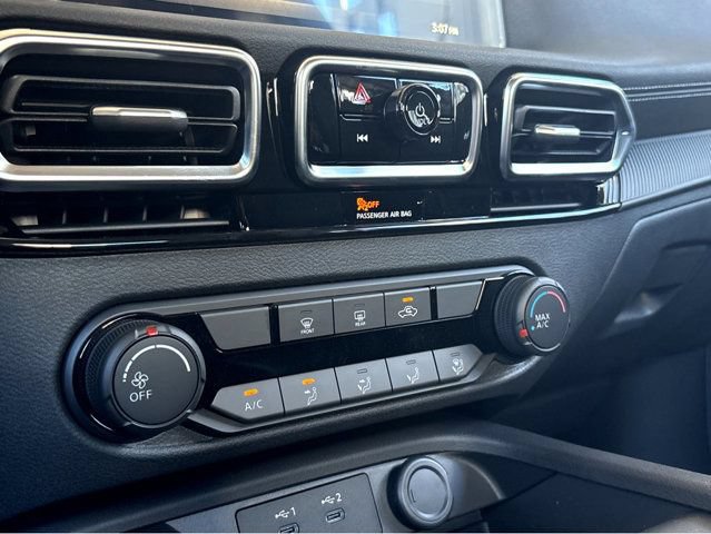New 2026 Nissan Sentra SR w/ SR Premium Package FWD image 11