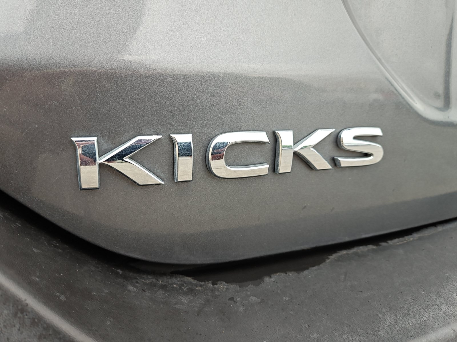 Used 2019 Nissan Kicks S FWD image 25