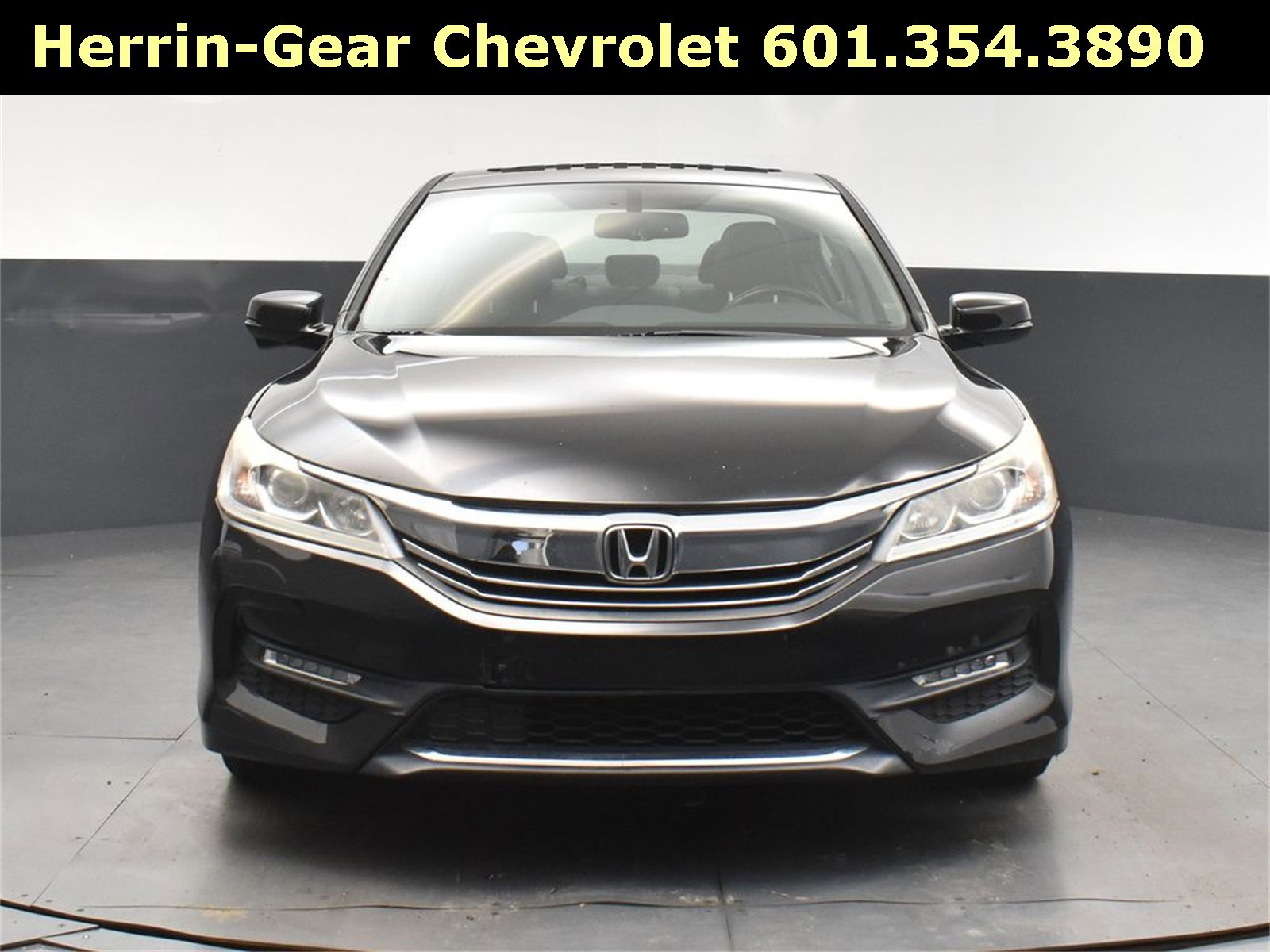 Used 2017 Honda Accord EX-L image 10