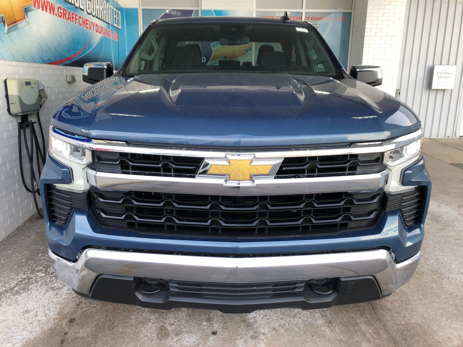 Certified 2024 Chevrolet Silverado 1500 LT image 2