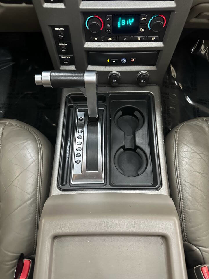 Used 2003 HUMMER H2 w/ Preferred Equipment Group image 28