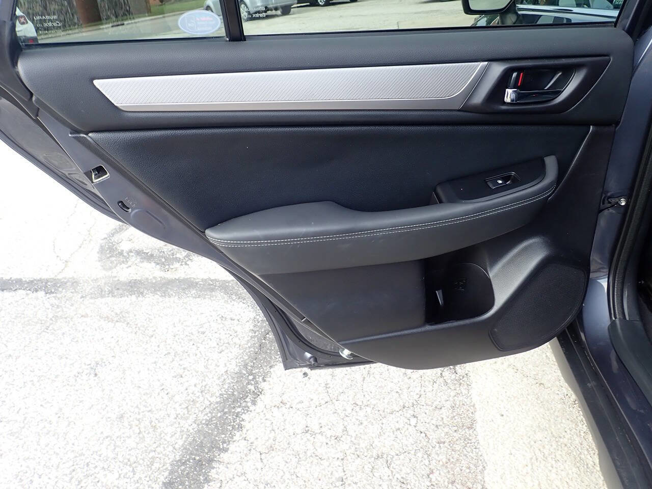 Used 2016 Subaru Outback 2.5i Premium image 17