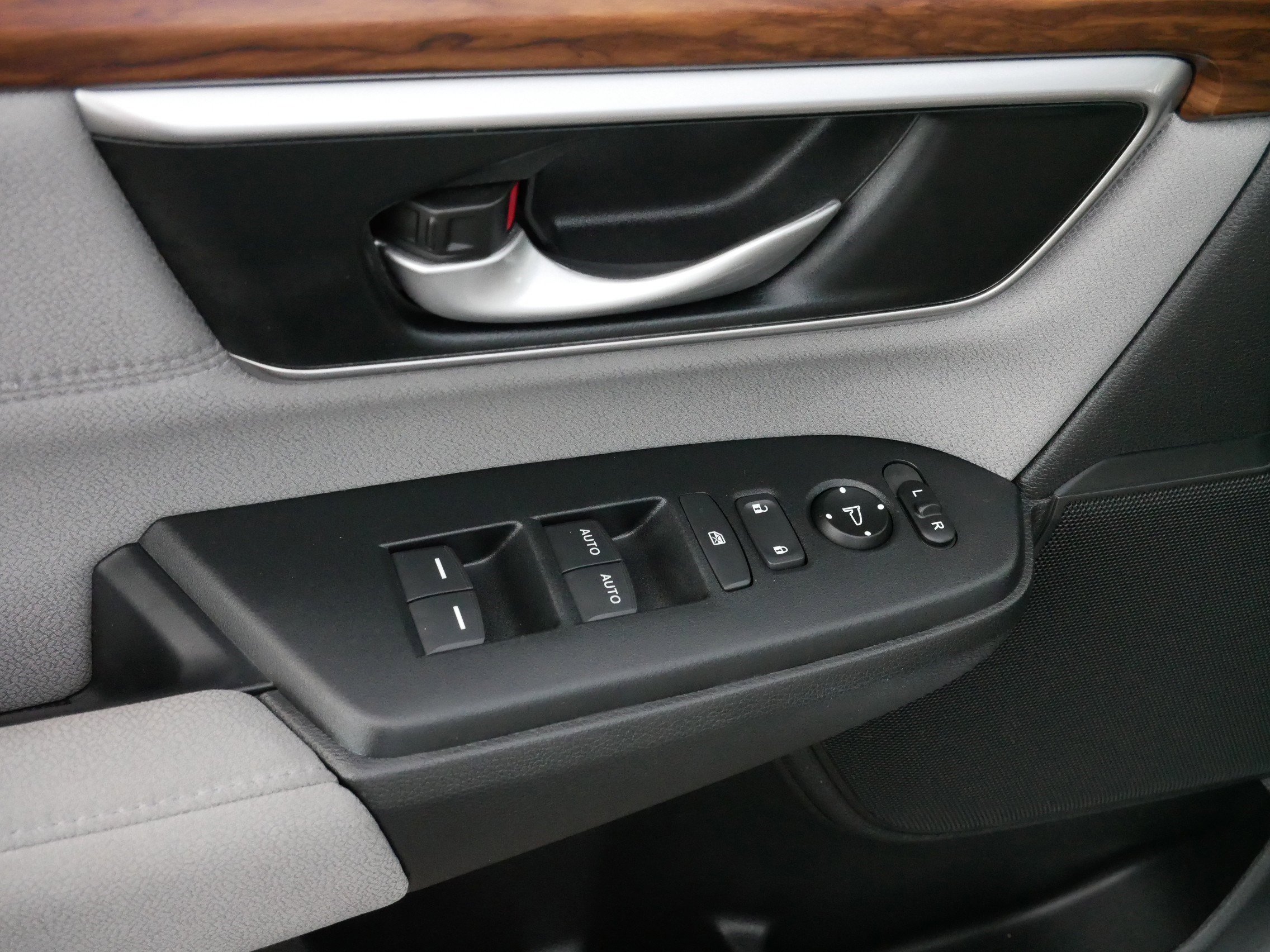 Used 2022 Honda CR-V EX image 19