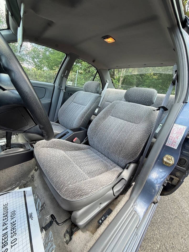 Used 1999 Nissan Sentra XE FWD image 11