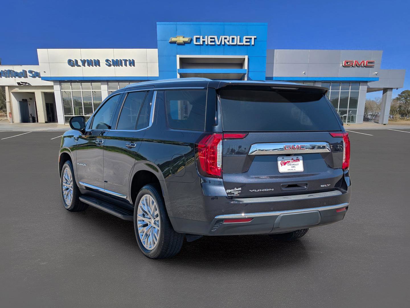 Used 2023 GMC Yukon SLT RWD image 12