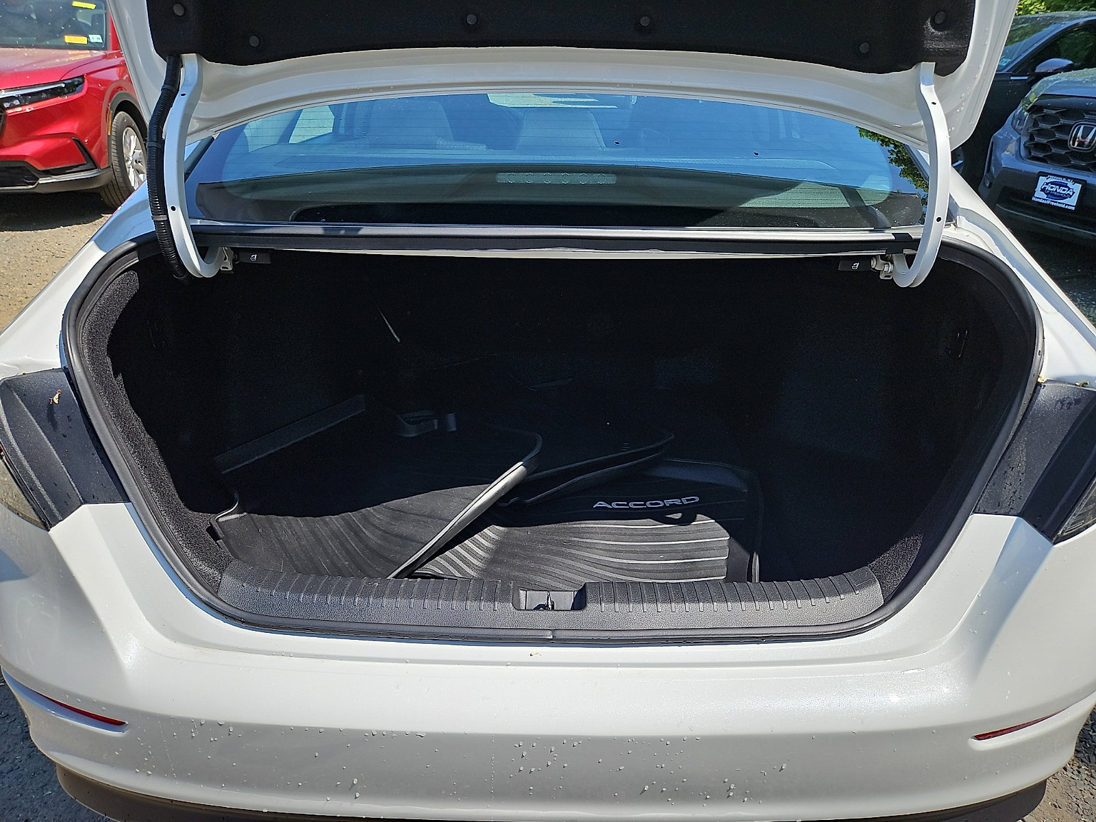 Used 2023 Honda Accord EX image 33