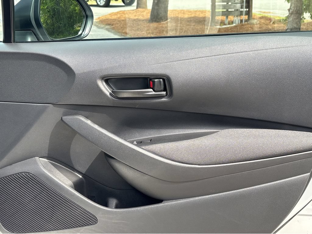 Used 2024 Toyota Corolla LE FWD image 28