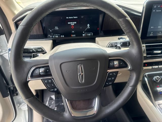 Used 2021 Lincoln Navigator Reserve w/ Luxury Package image 11