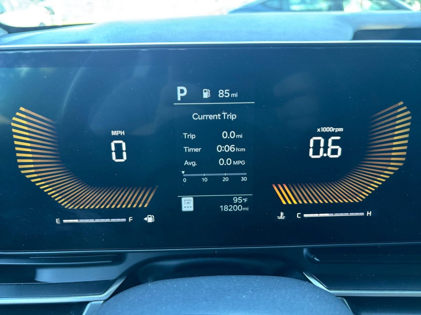 Used 2026 Kia Carnival FWD image 42