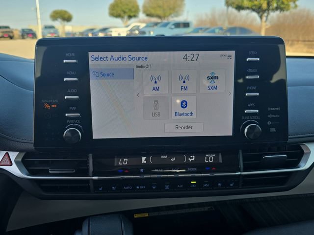 Used 2024 Toyota Sienna Limited image 22