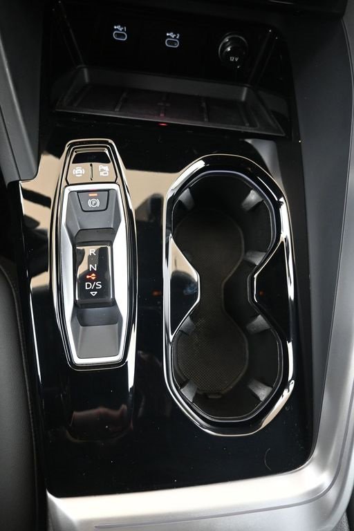 Used 2025 Audi Q5 2.0T Premium Plus w/ Premium Plus image 33