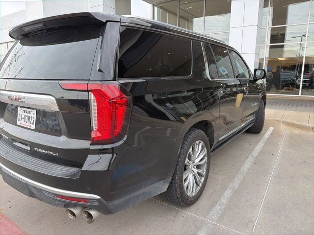 Used 2021 GMC Yukon XL Denali w/ Denali Ultimate Package image 3