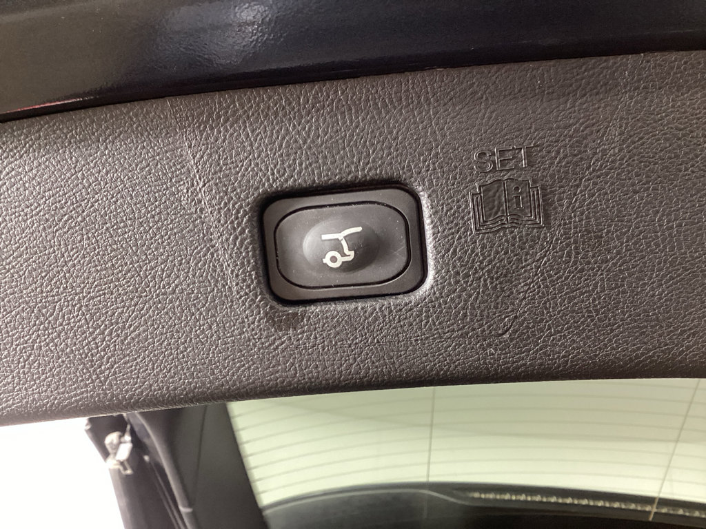 Used 2023 Ford Edge SEL w/ Convenience Package image 14