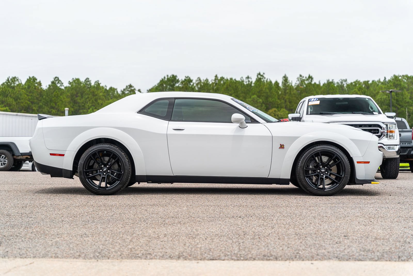 Used 2023 Dodge Challenger R/T Scat Pack RWD image 9
