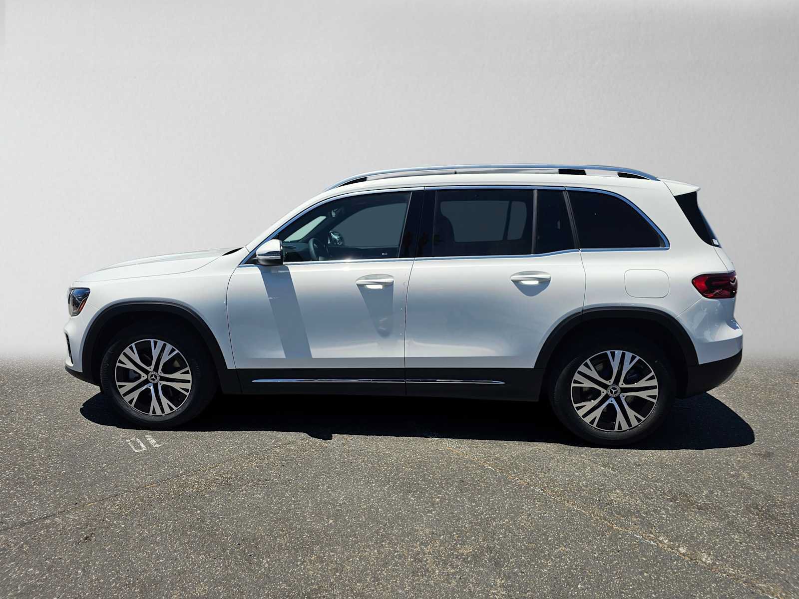 New 2026 Mercedes-Benz GLB 250 image 6