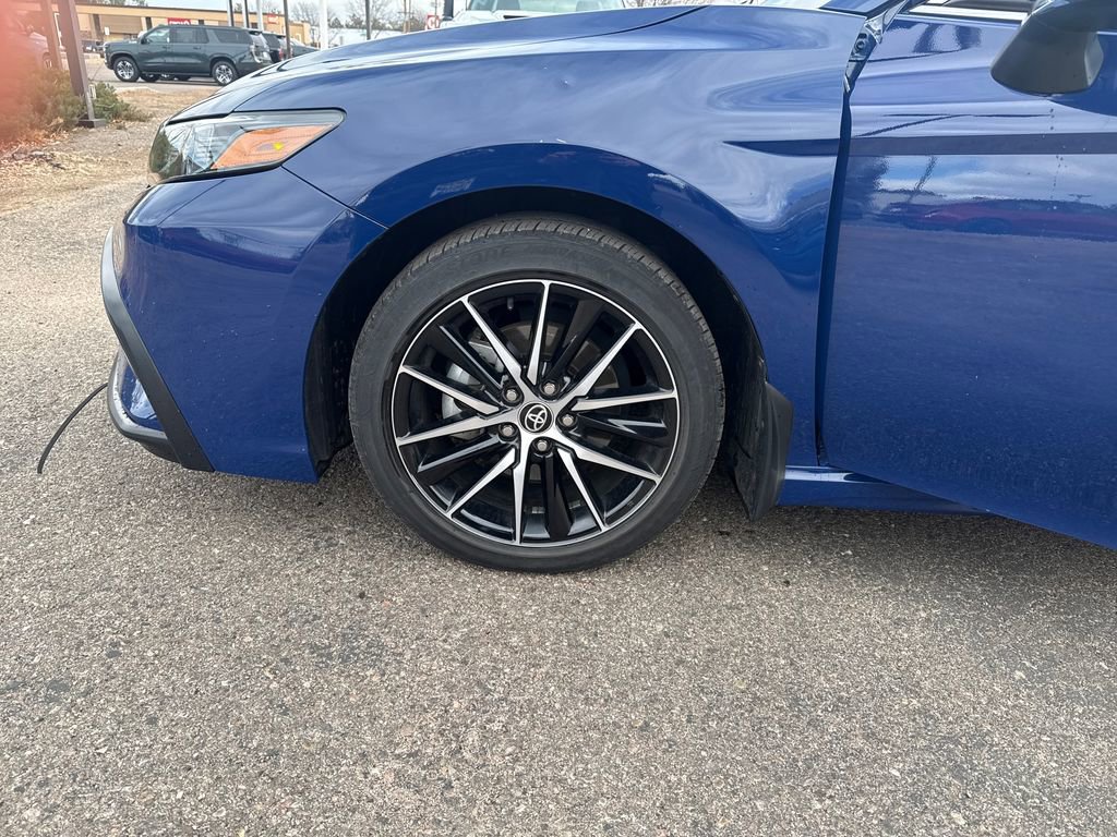 Used 2024 Toyota Camry SE image 28