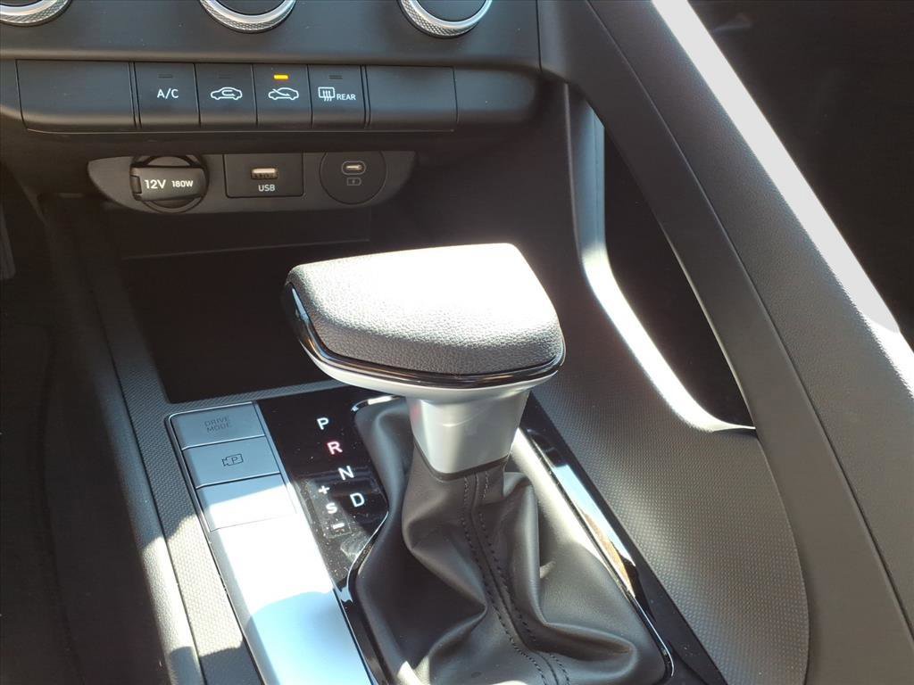 New 2025 Hyundai Elantra SE FWD image 13