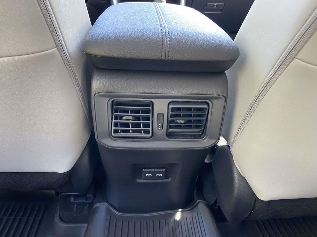Used 2025 Toyota RAV4 Limited FWD image 22