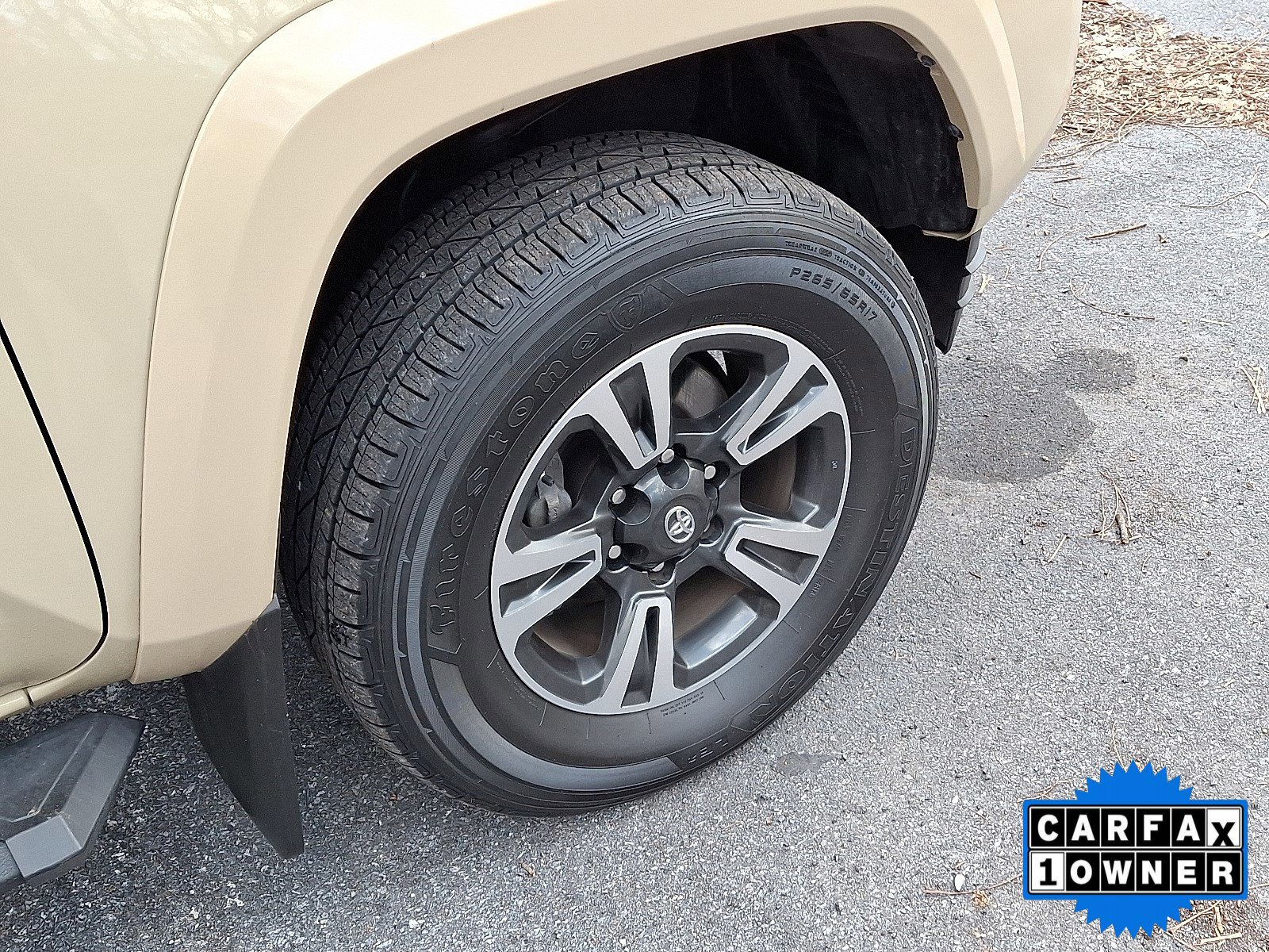 Used 2019 Toyota Tacoma TRD Sport image 10