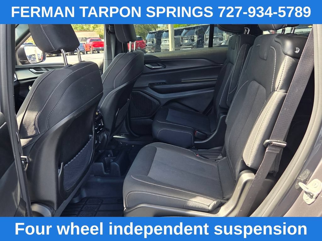 Used 2024 Jeep Grand Cherokee L Laredo RWD image 15