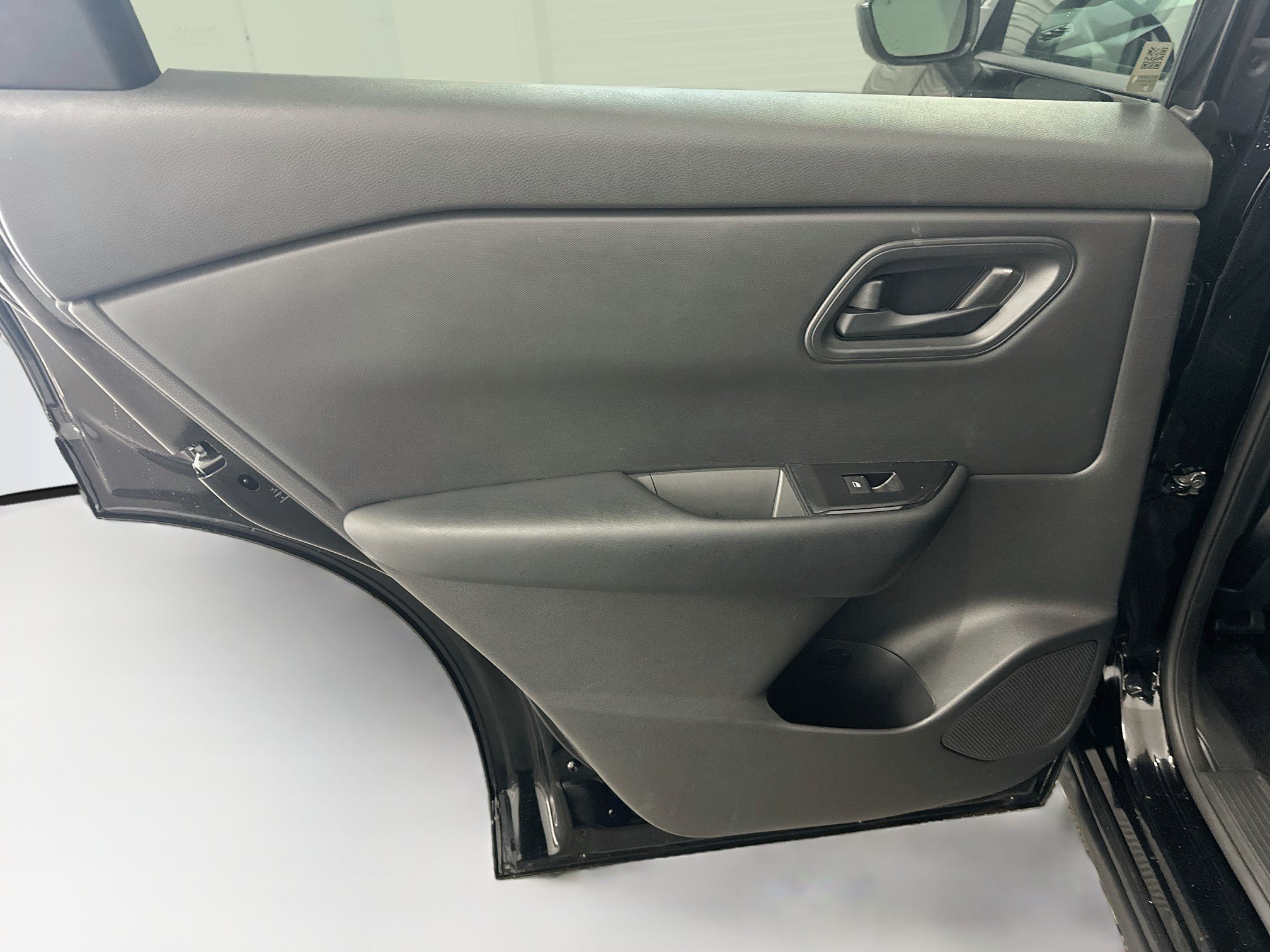 Used 2024 Nissan Rogue S AWD/4WD image 26