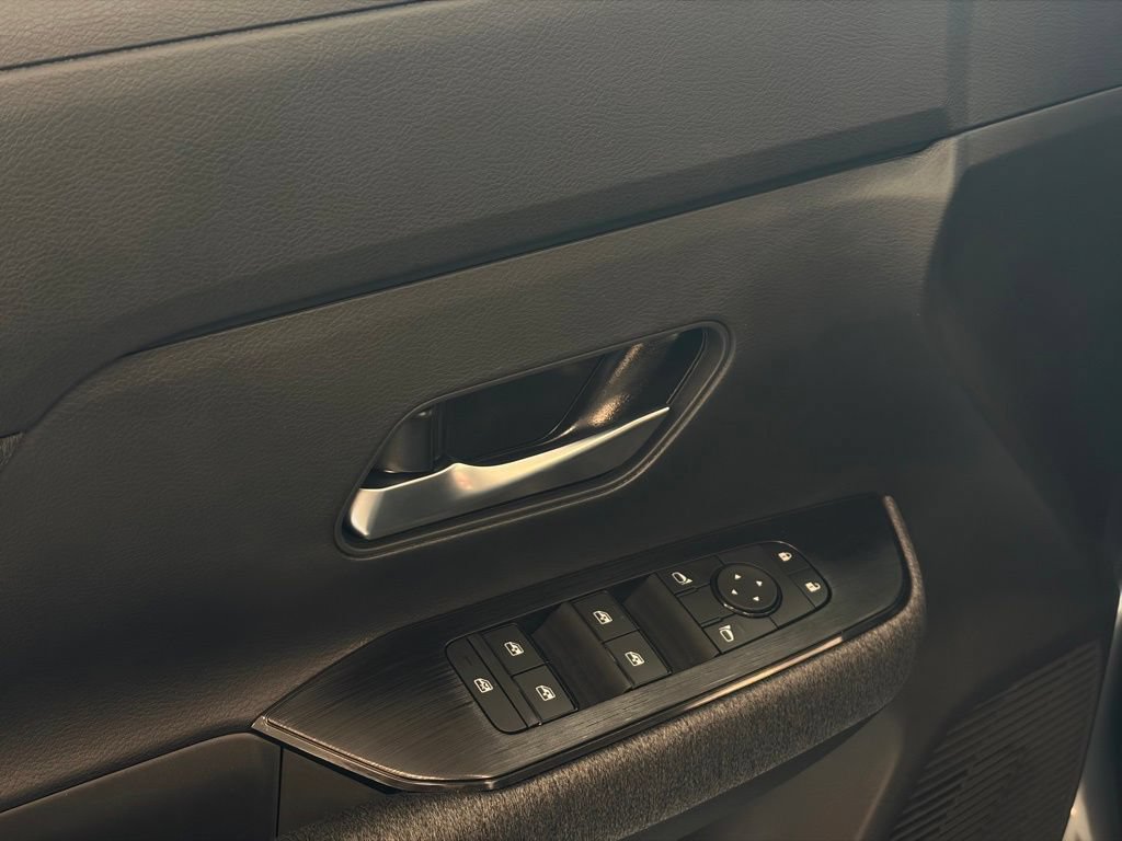 New 2026 Nissan Kicks SV w/ Charging Package FWD image 12