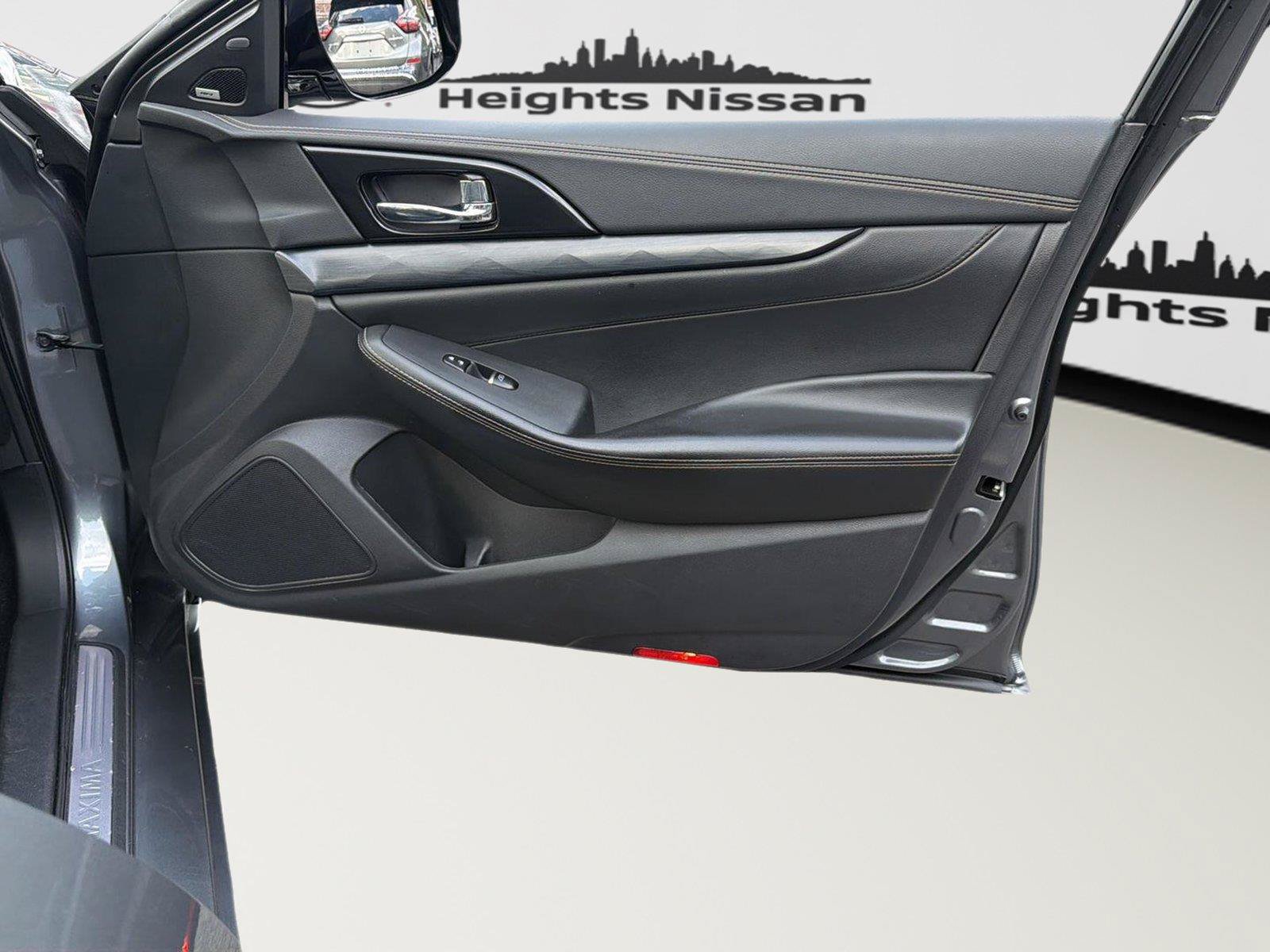 Used 2019 Nissan Maxima Platinum w/ Sport Mat Group FWD image 27
