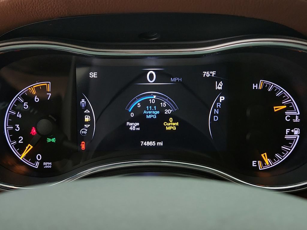 Used 2021 Jeep Grand Cherokee Overland AWD/4WD image 13