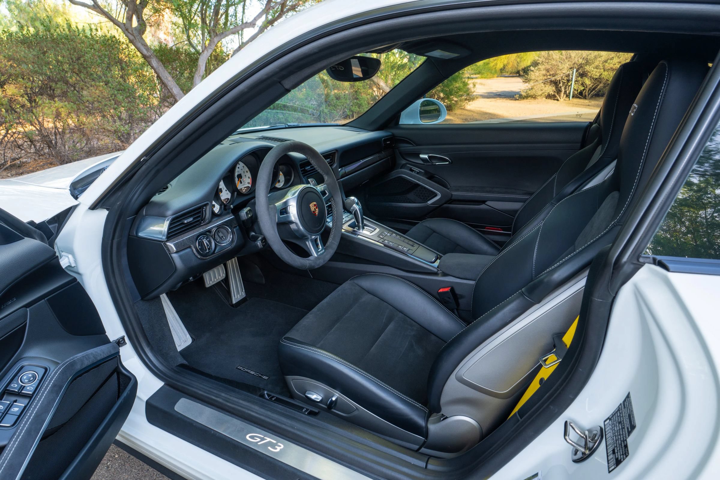 Used 2015 Porsche 911 GT3 RWD image 22