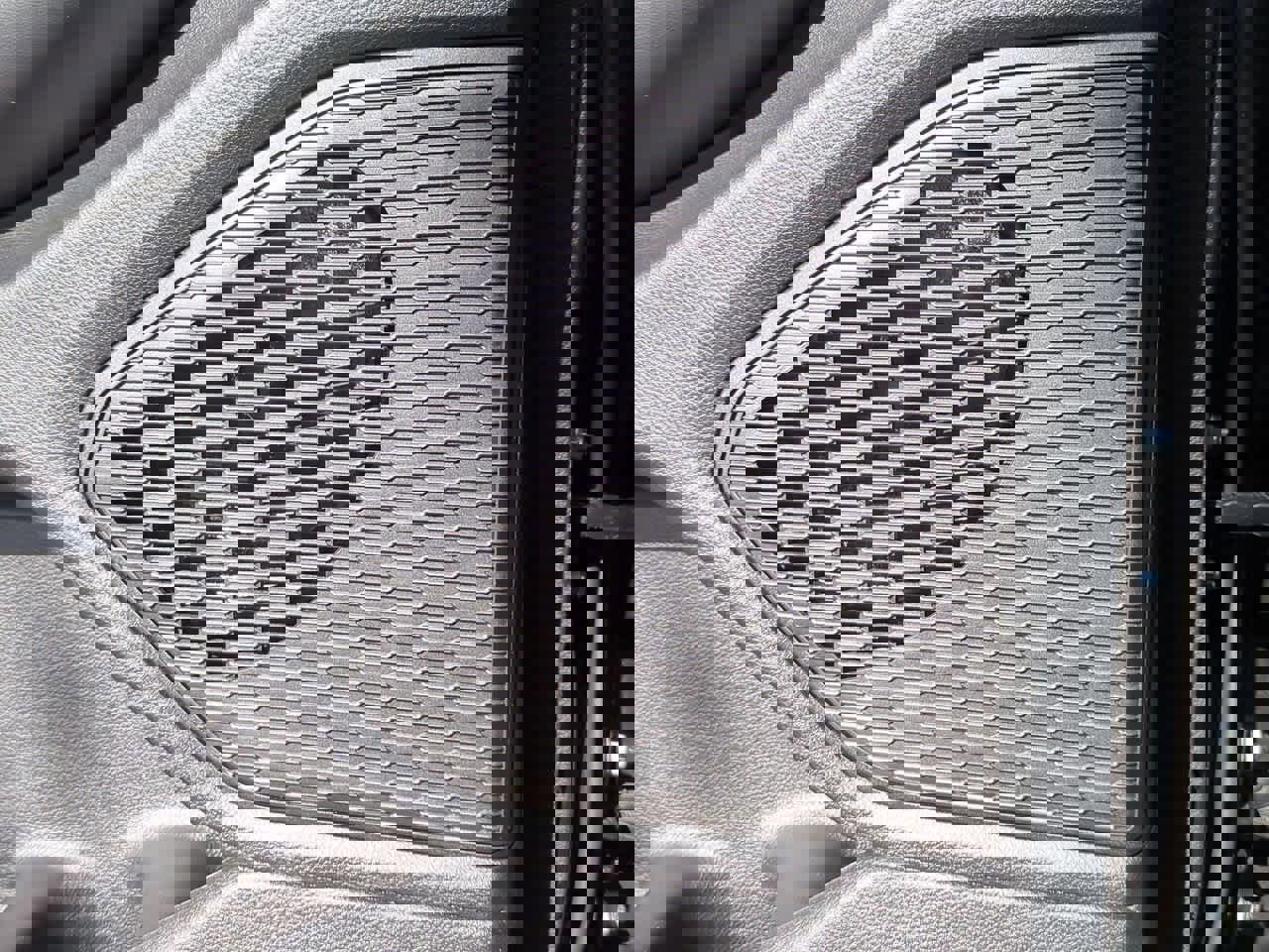 Used 2024 Jeep Grand Cherokee Limited image 31