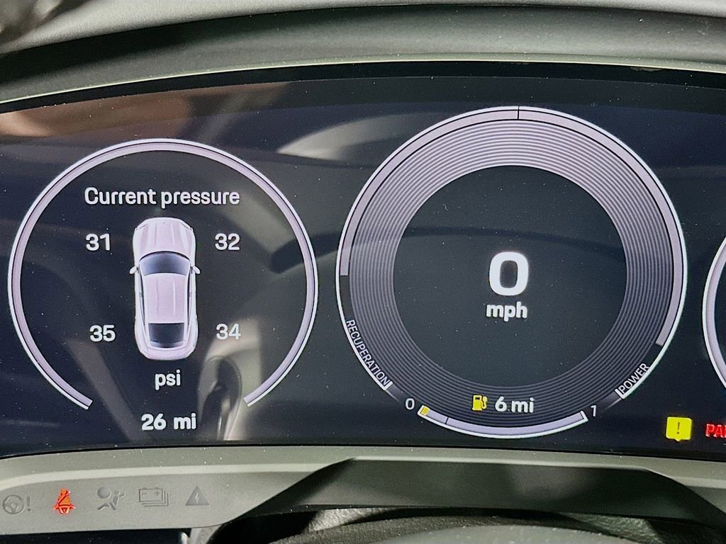 New 2025 Porsche Taycan 4S image 13