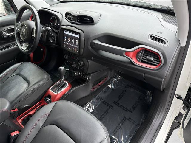 Used 2019 Jeep Renegade Trailhawk AWD/4WD image 25
