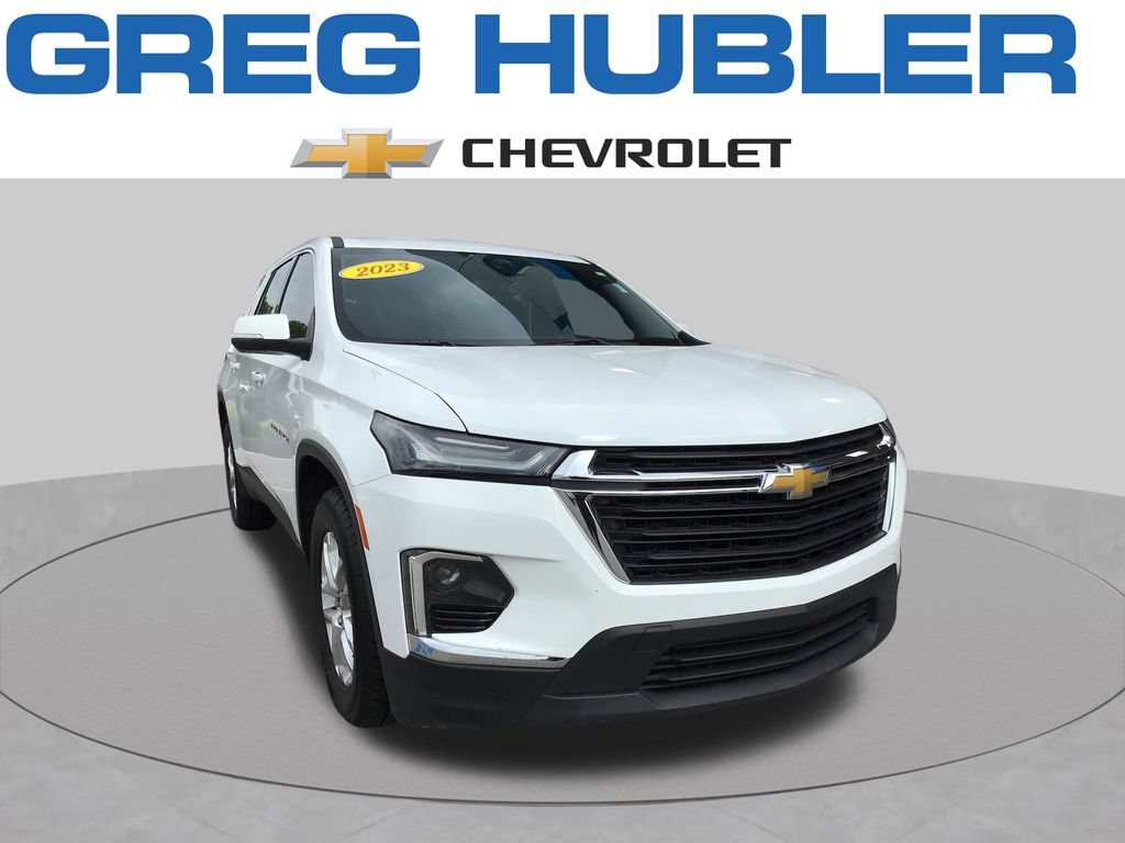 Used 2023 Chevrolet Traverse LS w/ Safety Package FWD image 3