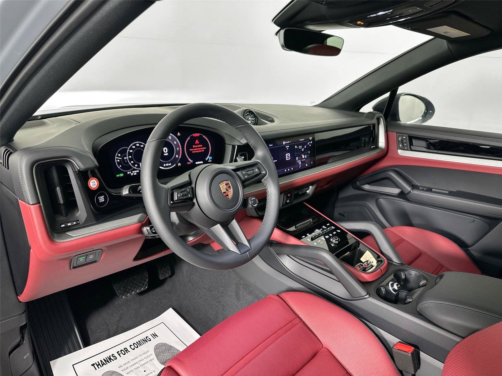 Certified 2026 Porsche Cayenne Coupe AWD/4WD image 4