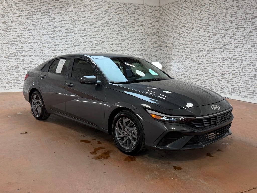 Certified 2024 Hyundai Elantra Blue image 1