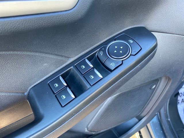 Used 2022 Ford Escape SEL image 16