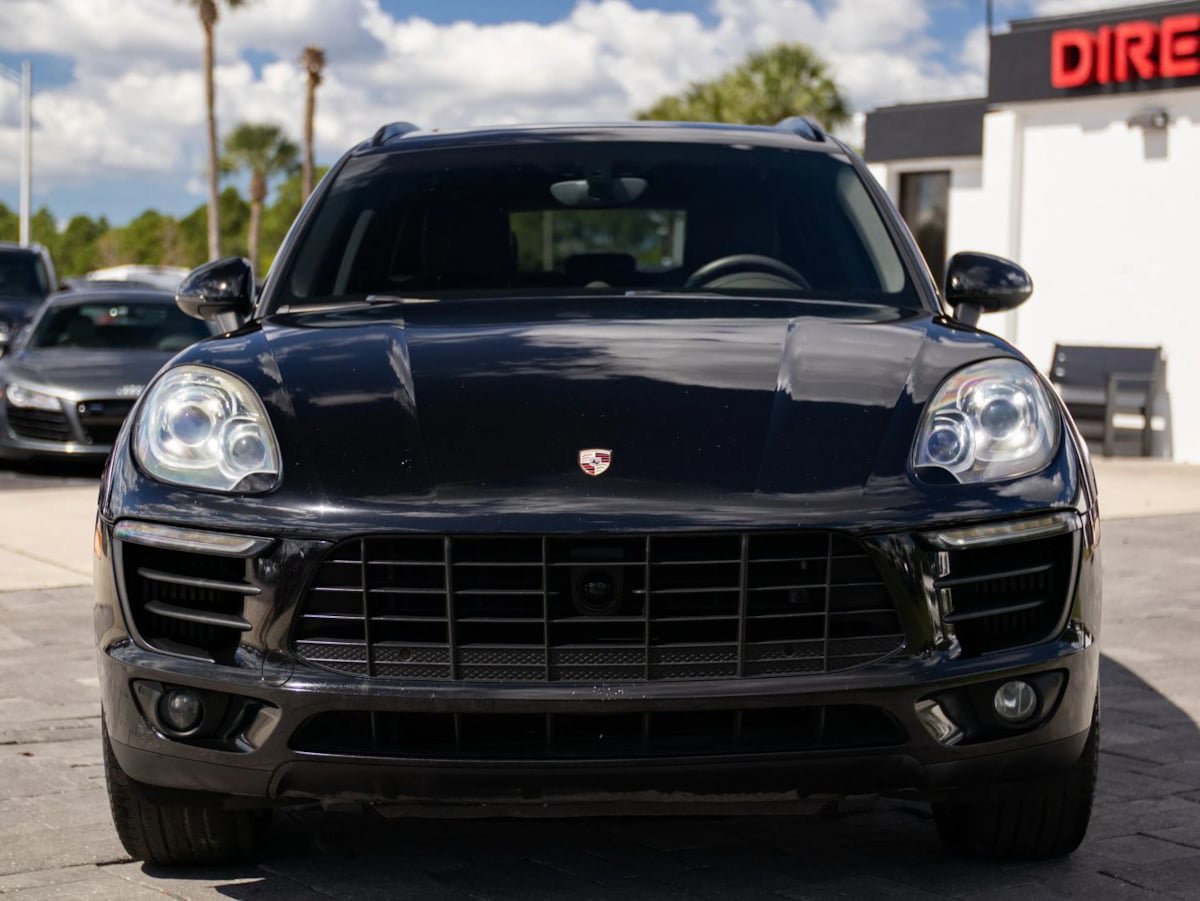Used 2015 Porsche Macan S w/ Infotainment Package AWD/4WD image 4
