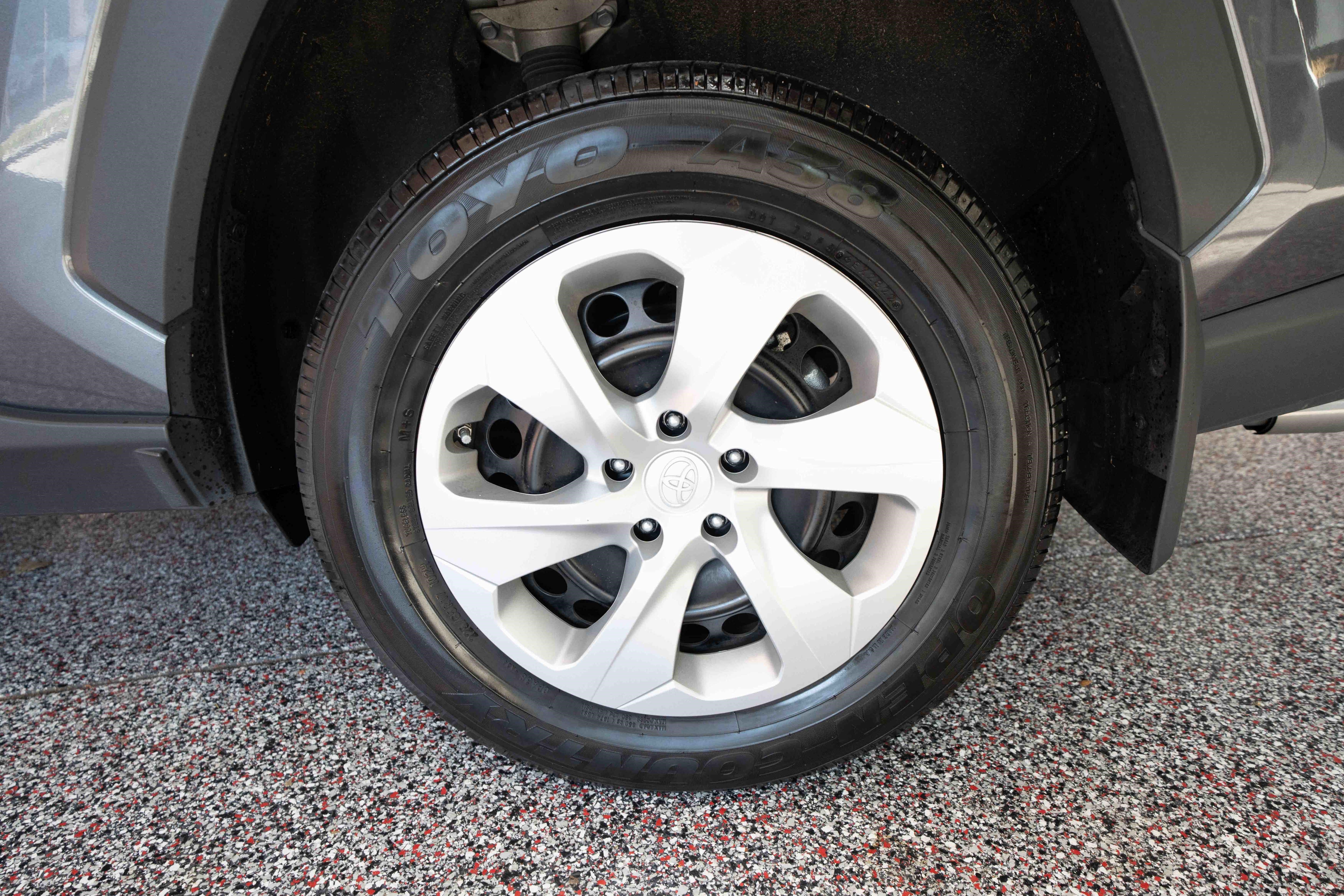 Used 2022 Toyota RAV4 LE AWD/4WD image 29