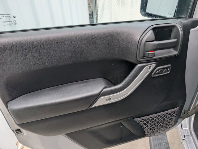 Used 2013 Jeep Wrangler Unlimited Sahara w/ Trailer Tow Group image 9