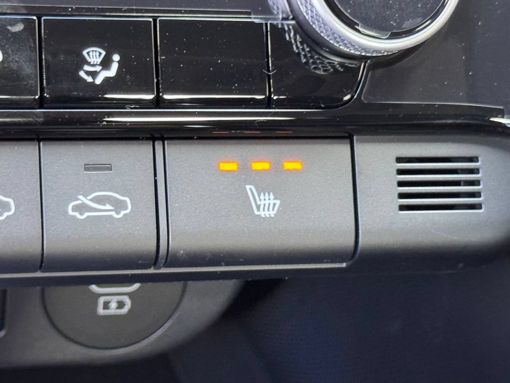 New 2026 Hyundai Elantra Limited FWD image 5