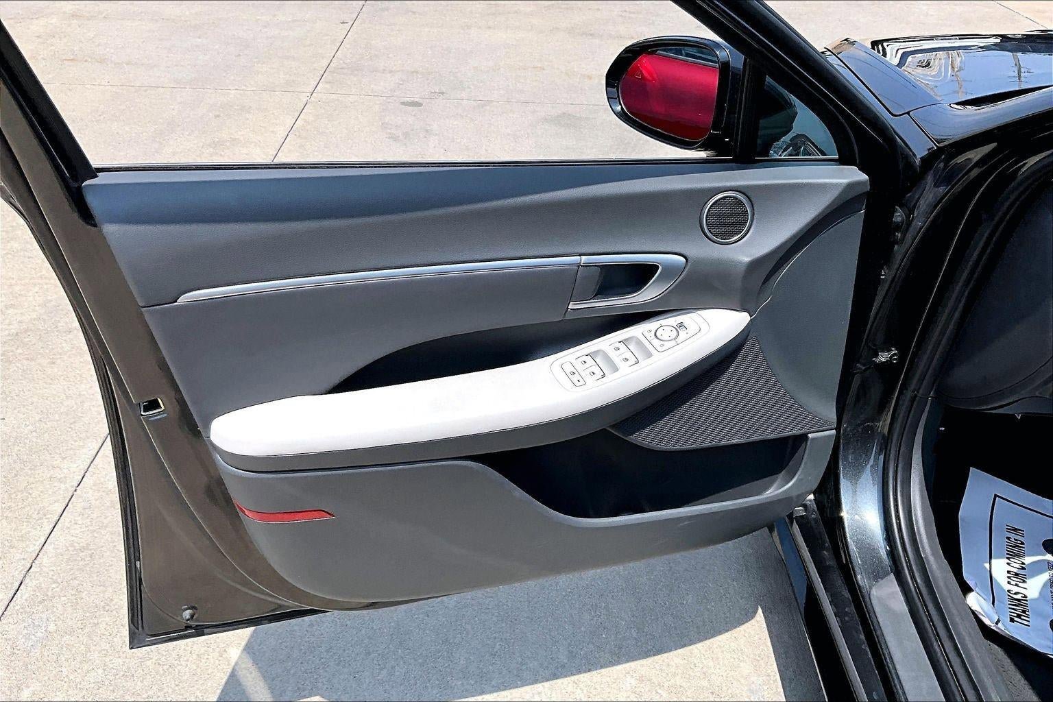 Used 2025 Hyundai Sonata SEL FWD image 20