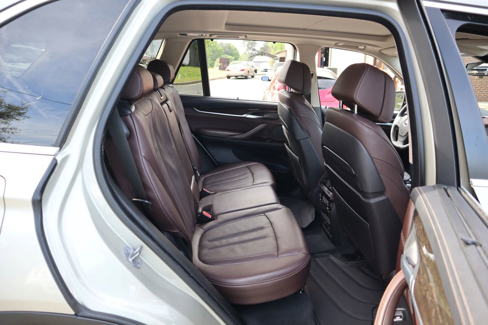 Used 2014 BMW X5 xDrive50i AWD/4WD image 24
