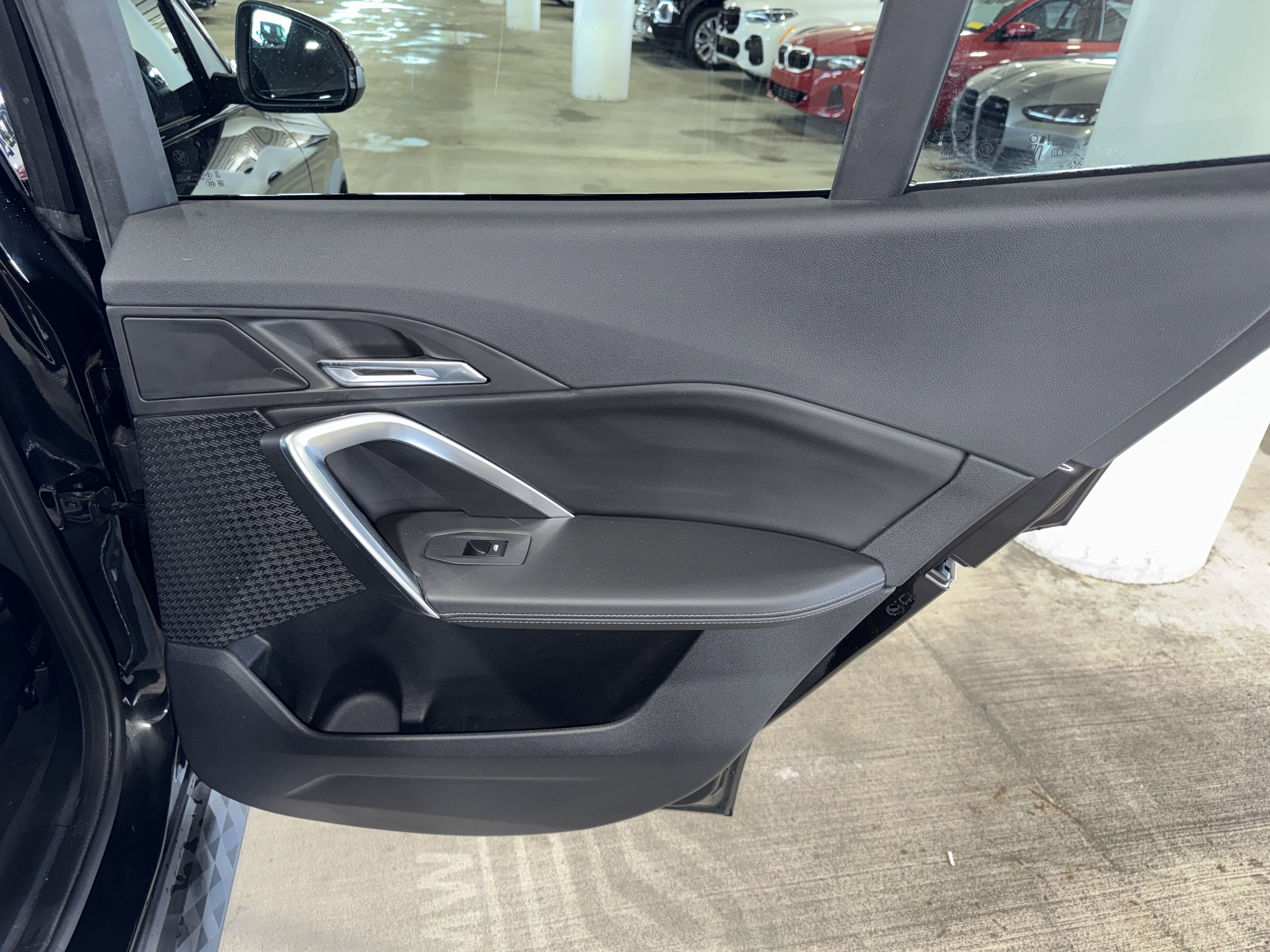 Certified 2025 BMW X2 xDrive28i image 11