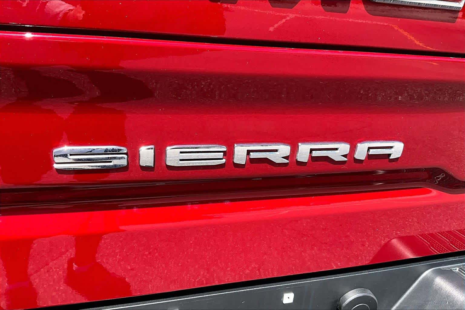 Used 2023 GMC Sierra 1500 SLT w/ SLT Premium Package RWD image 30