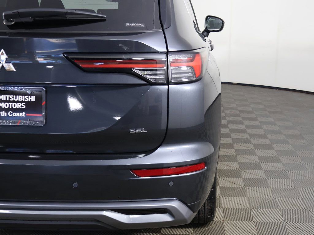 New 2025 Mitsubishi Outlander SEL image 21
