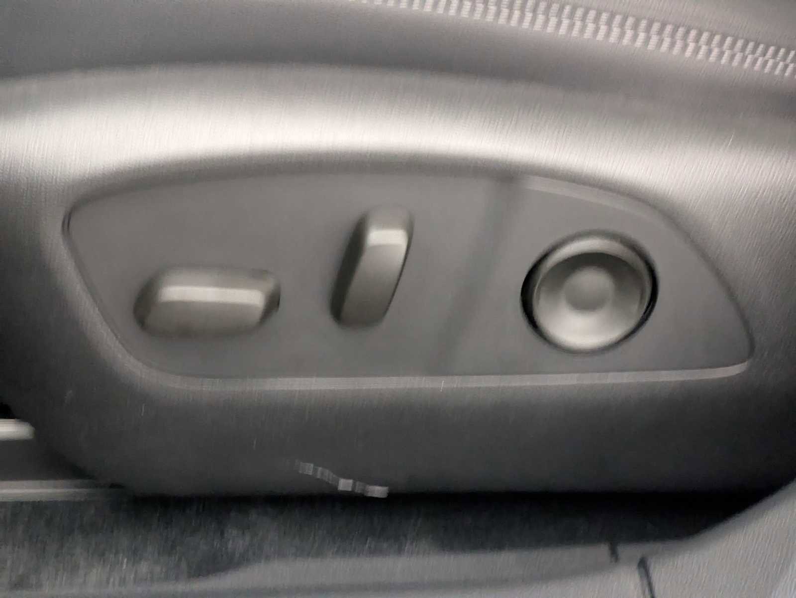 New 2026 Chevrolet Blazer EV LT image 18