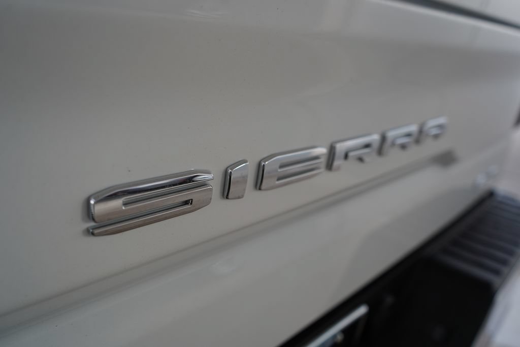 Used 2025 GMC Sierra 1500 SLT RWD image 7
