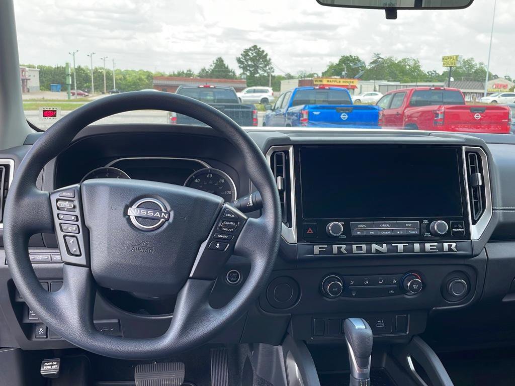 New 2025 Nissan Frontier SV image 11