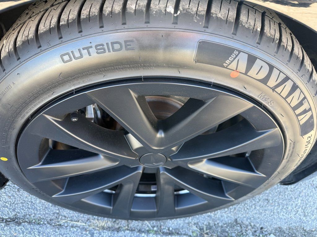 Used 2019 Tesla Model 3 Standard Range Plus image 4
