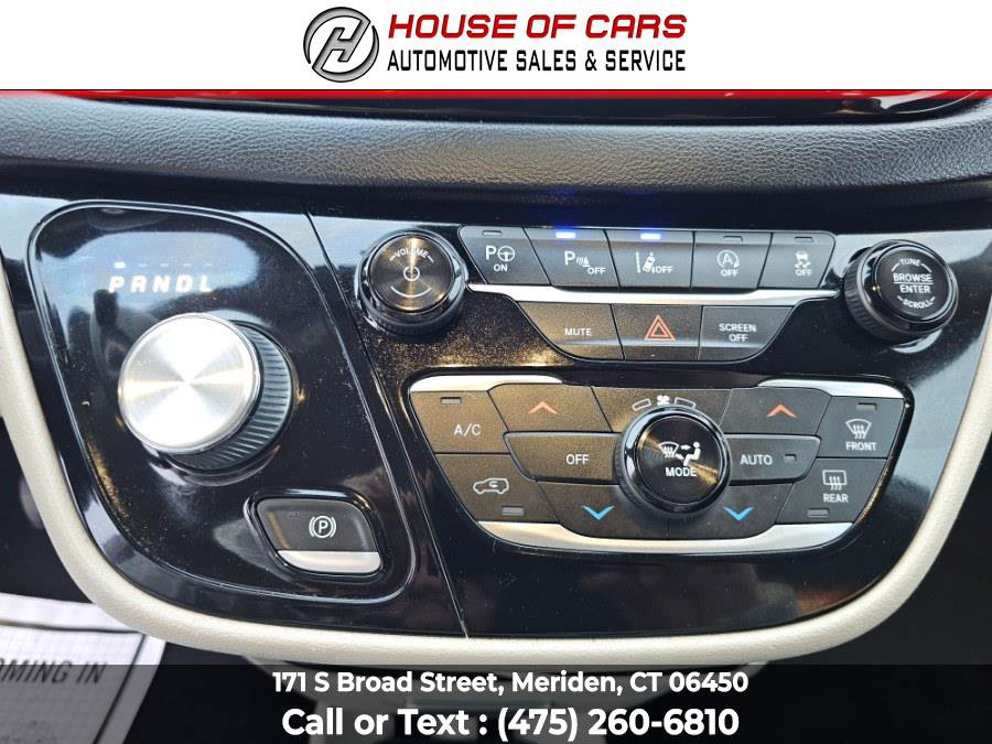 Used 2019 Chrysler Pacifica Touring-L w/ Advanced Safetytec Group image 33